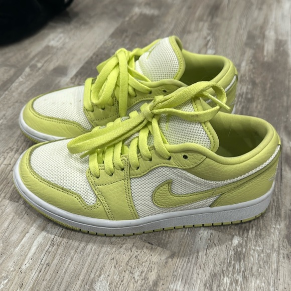 Nike Jordan Lows - Picture 3 of 4